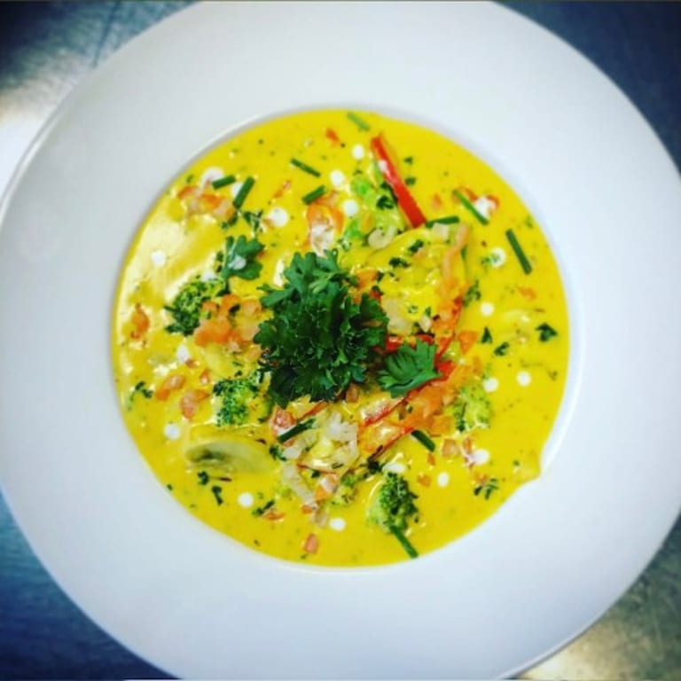 Delicious Curry Creations: Indian Cuisine Favorites