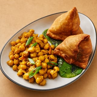 Vegs Samosa/Chana