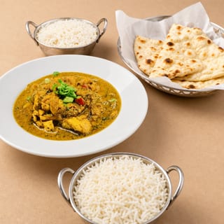 House Curry w/Rice and Classic Naan