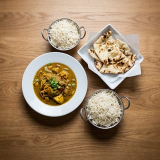 House Curry w/Rice and Classic Naan